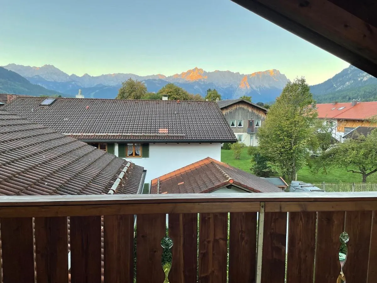 Dachgeschosswohnung Mit Traumhaftem Zugspitzblick Bei Garmisch Farchant